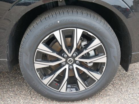 New 2025 Volvo XC60 B5 Core w/ Protection Package Premier image 4