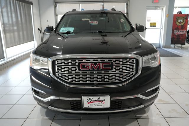 Used 2017 GMC Acadia Denali w/ Technology Package AWD/4WD image 6