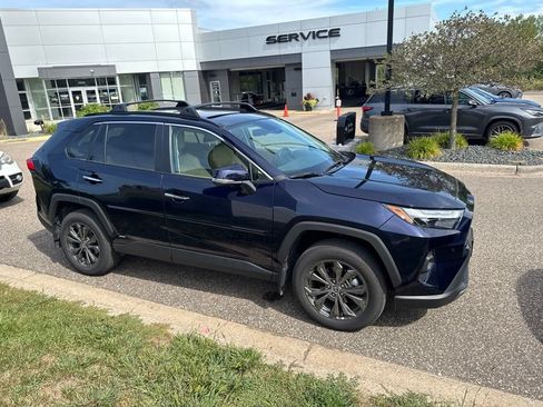 Used 2024 Toyota RAV4 Limited w/ Advanced Technology Package AWD/4WD image 7