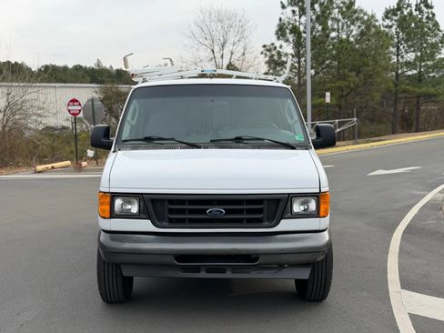Used 2006 Ford E-250 and Econoline 250 image 3