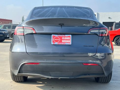 Used 2021 Tesla Model Y Long Range image 8