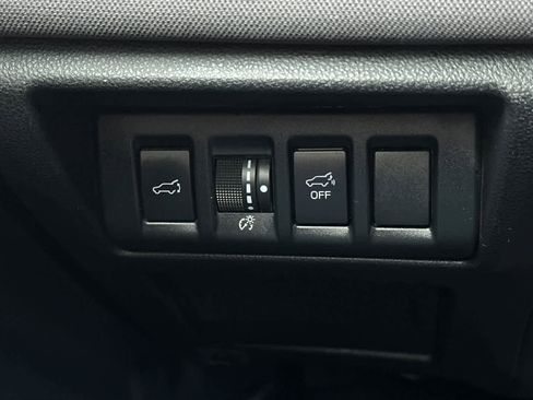 Used 2023 Subaru Outback Premium image 30