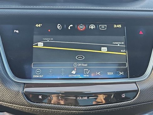 Used 2018 Cadillac XT5 Luxury w/ Driver Awareness Package image 17