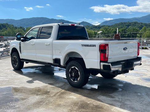New 2026 Ford F250 Lariat w/ Tremor Off-Road Package AWD/4WD image 5
