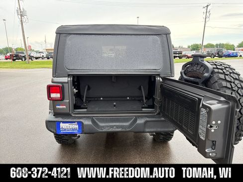 Used 2022 Jeep Wrangler Sport AWD/4WD image 21