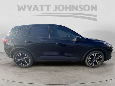 Used 2021 Ford Escape SE w/ SE Sport Appearance Package AWD/4WD image 11