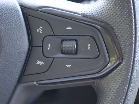 Used 2025 Chevrolet TrailBlazer LT AWD/4WD image 6