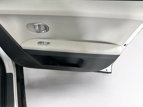 Used 2024 Hyundai Ioniq 5 SEL RWD image 31