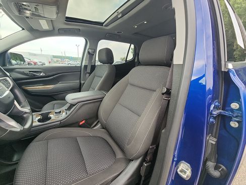 Used 2023 GMC Acadia SLE w/ Driver Convenience Package FWD image 19