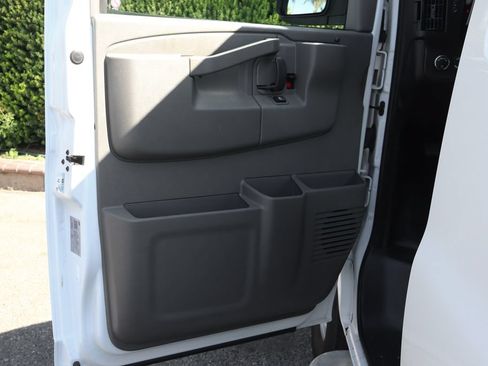 Used 2025 Chevrolet Express 2500 w/ Driver Convenience Package RWD image 20