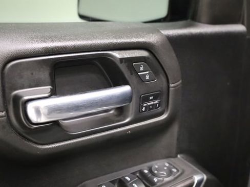 Used 2021 Chevrolet Silverado 1500 LTZ AWD/4WD image 19