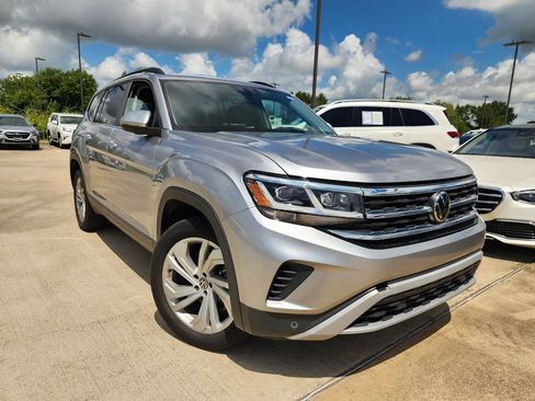 Used 2023 Volkswagen Atlas SE FWD image 3