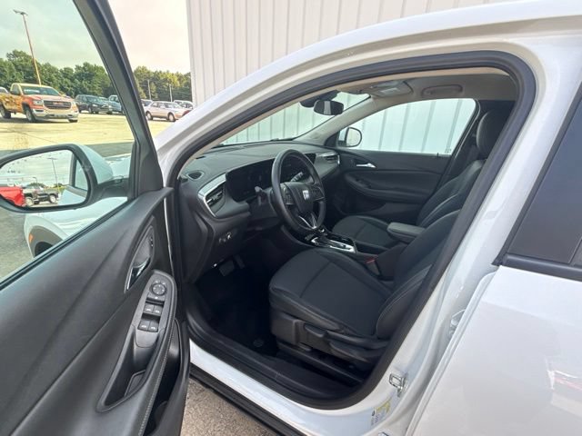 Used 2025 Buick Encore GX Preferred FWD image 23