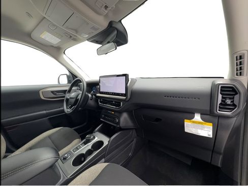 Used 2025 Ford Bronco Sport Big Bend w/ Convenience Package image 30