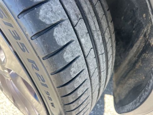 Used 2021 Tesla Model Y Performance image 33