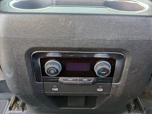 Used 2024 Chevrolet Suburban LT image 15