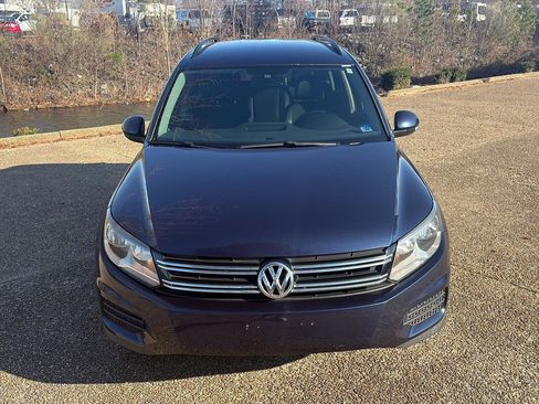 Used 2016 Volkswagen Tiguan S image 14