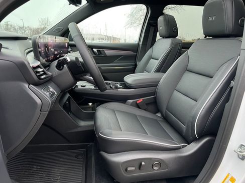 New 2026 Buick Enclave Sport Touring w/ Power Package image 4