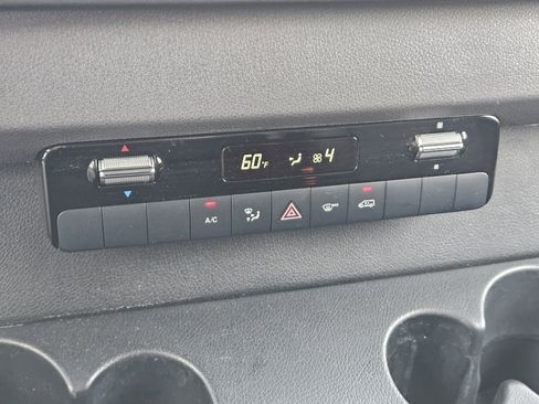 Used 2024 Mercedes-Benz Sprinter 3500 image 22
