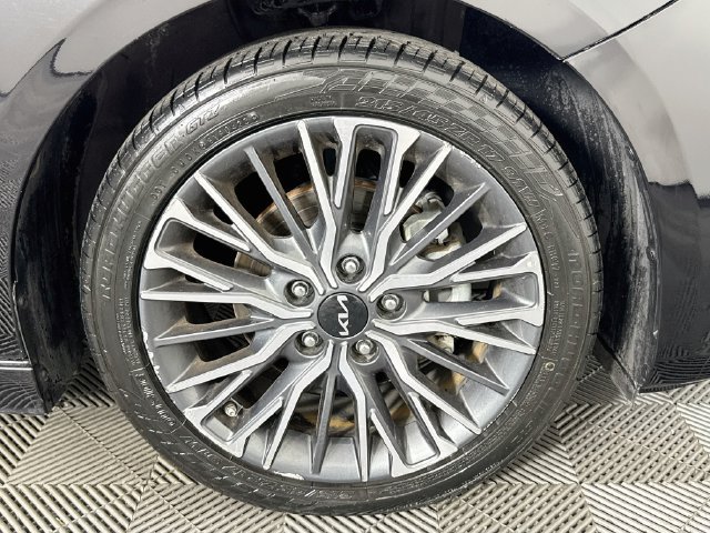 Used 2023 Kia Forte GT-Line w/ GT-Line Technology Package FWD image 29