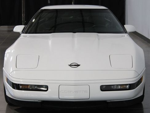 Used 1992 Chevrolet Corvette Coupe RWD image 34