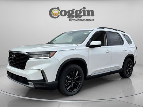 New 2025 Honda Pilot Touring image 1