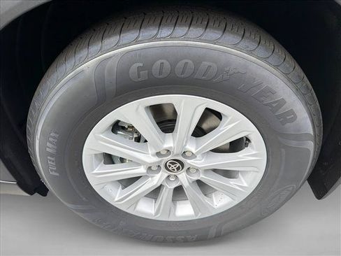 Used 2026 Toyota Grand Highlander AWD image 11