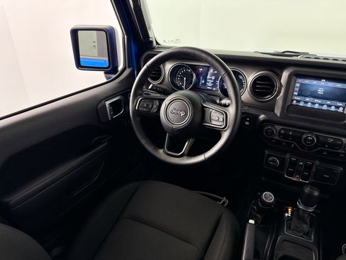 Used 2023 Jeep Wrangler Unlimited w/ Cold Weather Group image 32