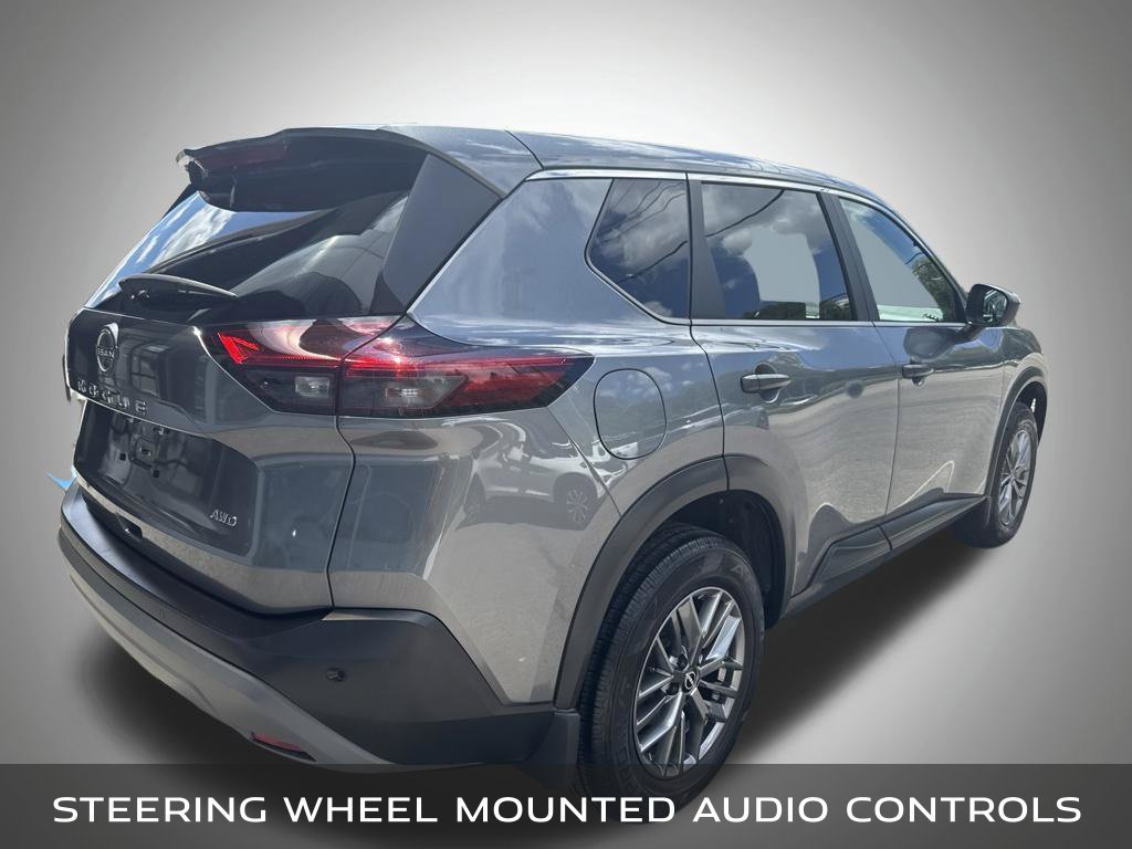 Used 2023 Nissan Rogue S AWD/4WD image 6