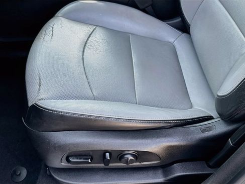 Used 2020 Chevrolet Equinox Premier FWD image 24
