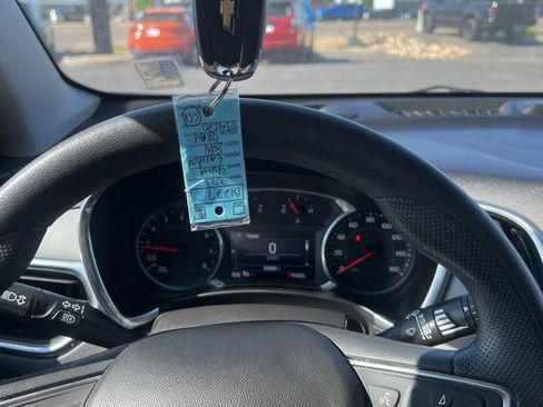 Used 2021 Chevrolet Equinox LT w/ LPO, Floor Liner Package image 23