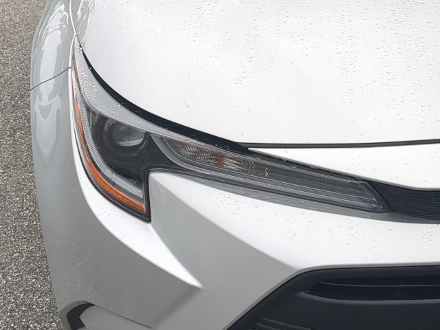 Certified 2025 Toyota Corolla LE FWD image 10