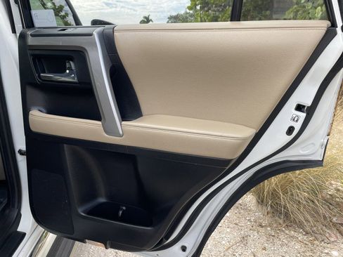 Used 2016 Toyota 4Runner Limited image 23