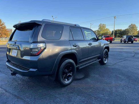 Used 2015 Toyota 4Runner SR5 Premium image 6