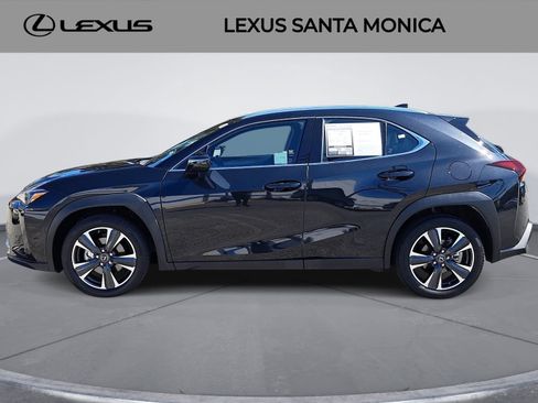 Used 2024 Lexus UX 250h FWD image 8