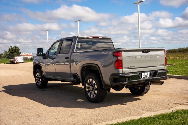 Used 2024 Chevrolet Silverado 2500 Custom w/ Custom Value Package AWD/4WD image 5