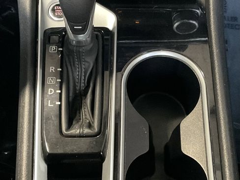 Used 2024 Nissan Altima 2.5 SV image 18