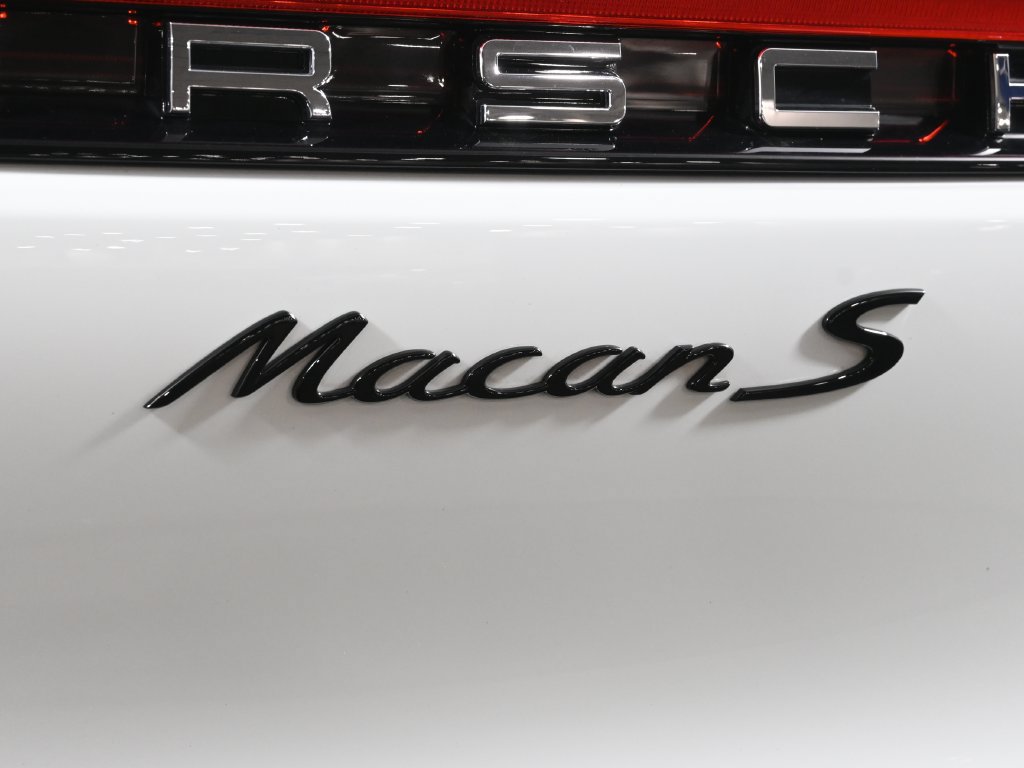 Used 2023 Porsche Macan S AWD/4WD image 42