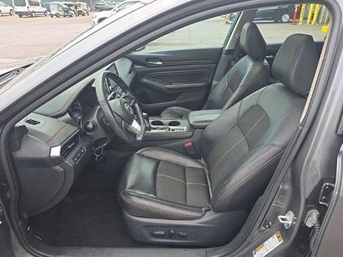 Used 2021 Nissan Altima 2.5 SR w/ SR Premium Package AWD/4WD image 5