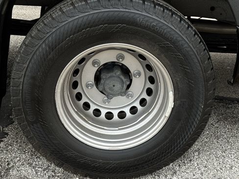 Used 2020 Mercedes-Benz Sprinter 3500 image 30