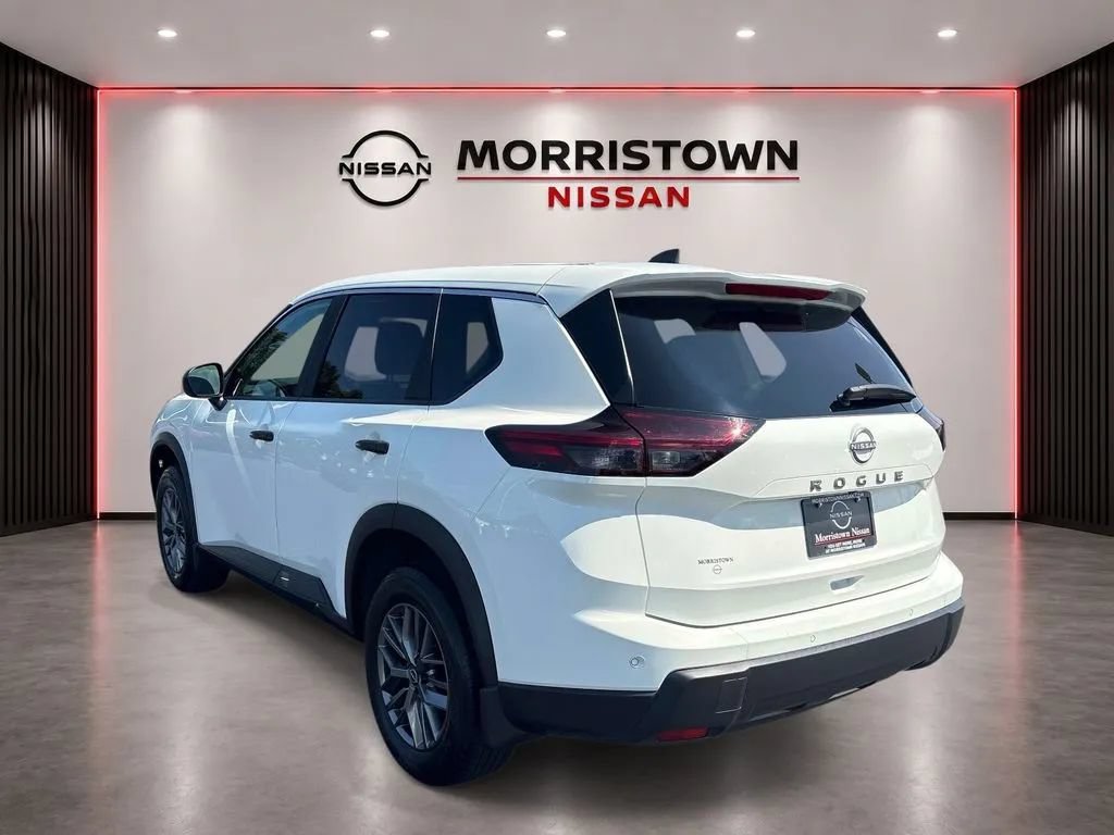 Used 2025 Nissan Rogue S FWD image 5