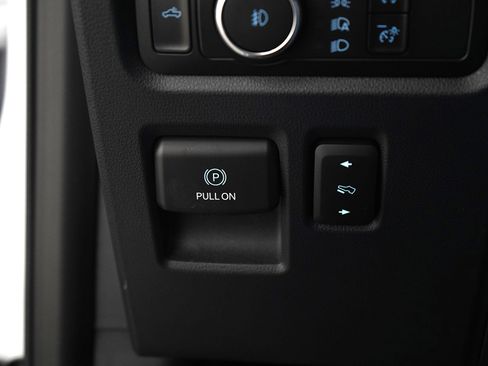 Used 2021 Ford F150 Lariat image 28