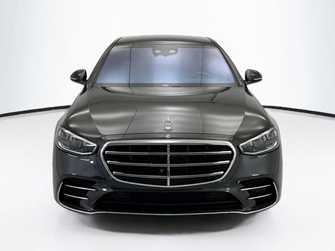 Used 2021 Mercedes-Benz S 580 4MATIC Sedan image 2