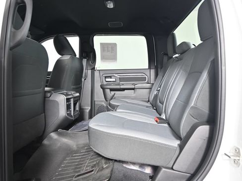 Used 2024 RAM 3500 Big Horn w/ Towing Technology Group AWD/4WD image 17