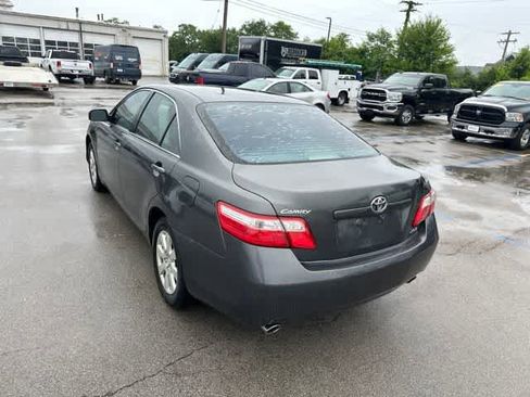 Used 2007 Toyota Camry XLE FWD image 12