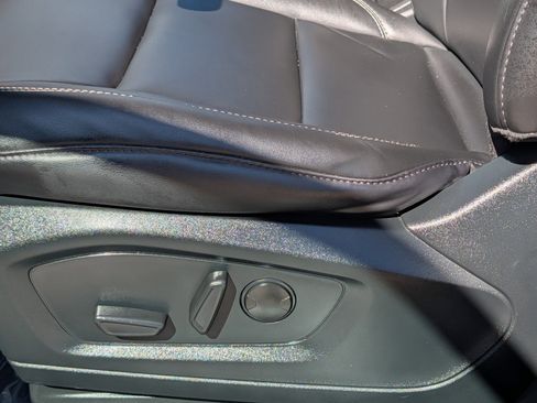 Used 2023 Ford Explorer XLT w/ Equipment Group 202A image 11