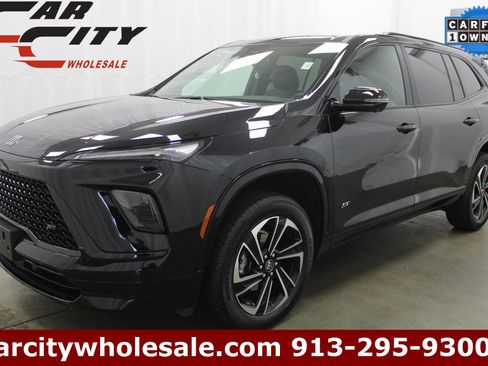 Used 2025 Buick Enclave Sport Touring image 1