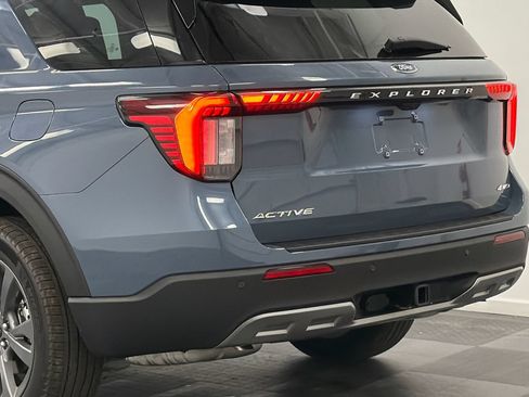 New 2026 Ford Explorer Active w/ Active Comfort Package AWD/4WD image 7