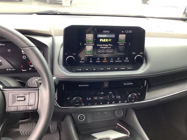 Used 2022 Nissan Rogue Platinum w/ Head-Up Display Package FWD image 17