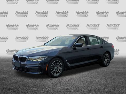Used 2019 BMW 530e w/ Convenience Package image 5